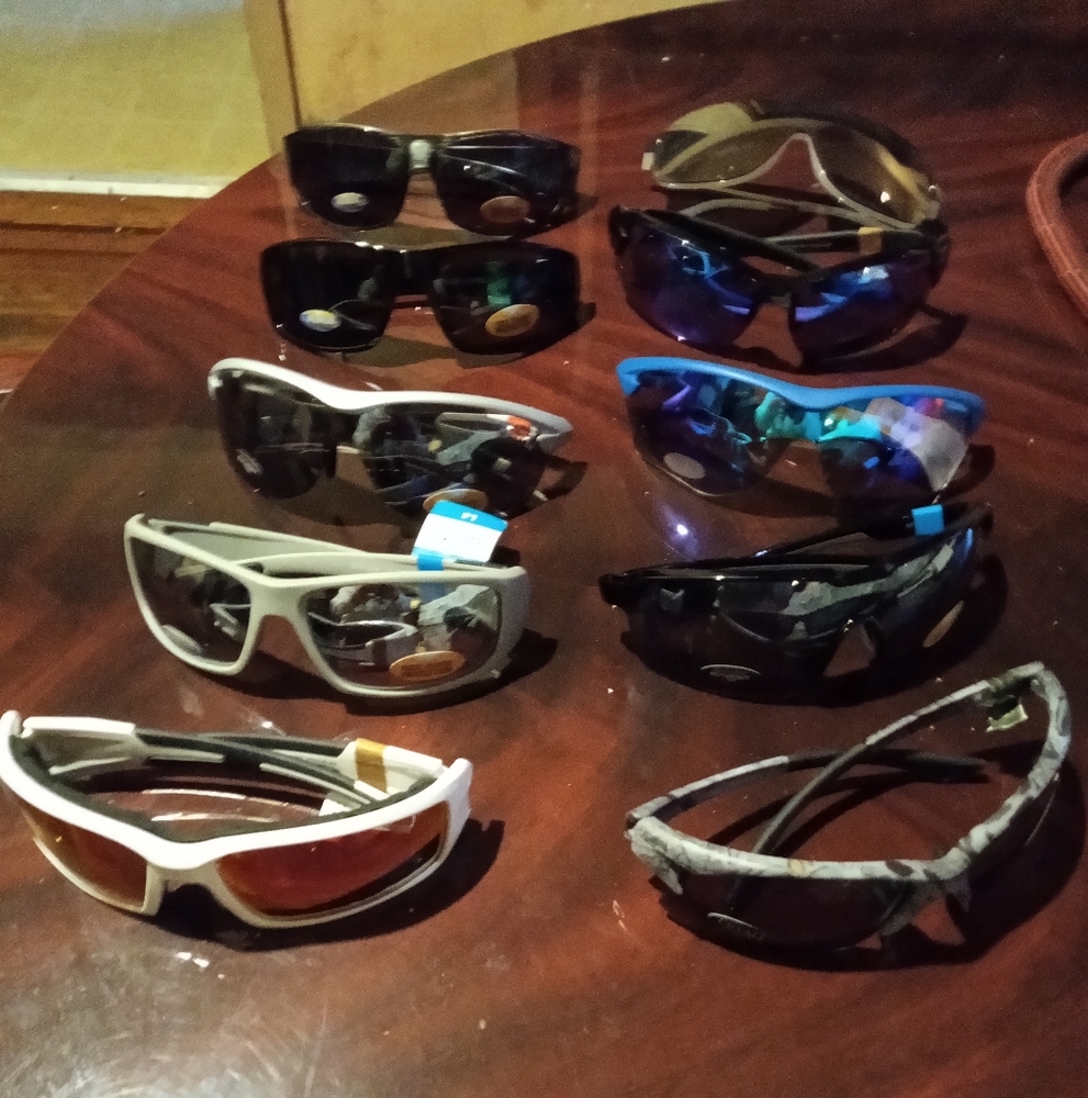 10 pairs of 24/7 life sun glasses..usually 30 a piece now jus 10 a piece 80 all